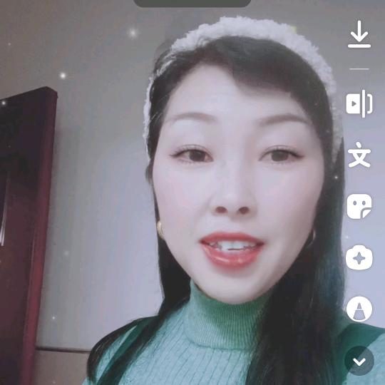 陈雪梅江苏扬州人。