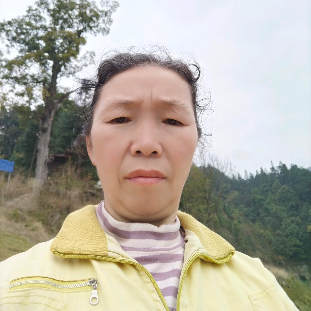 农村杨姐(每天20:30-21:30直播