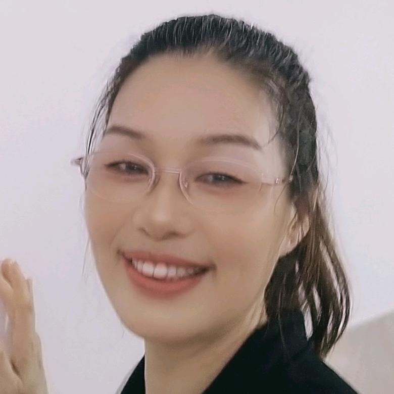 云芳（2)