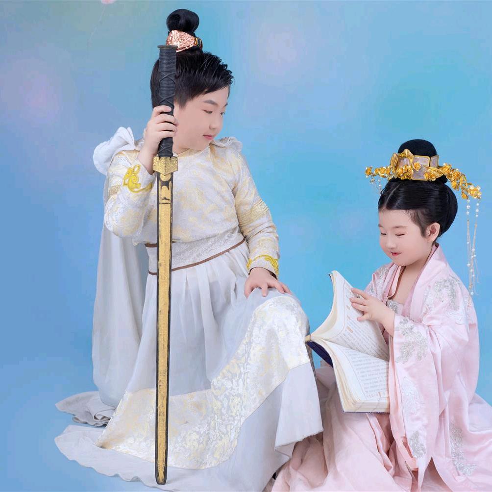 洛洛和麦麦的玩具