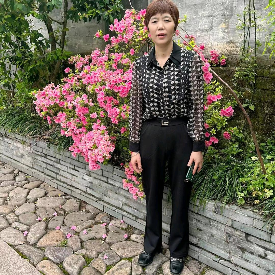巴東<陈姐>