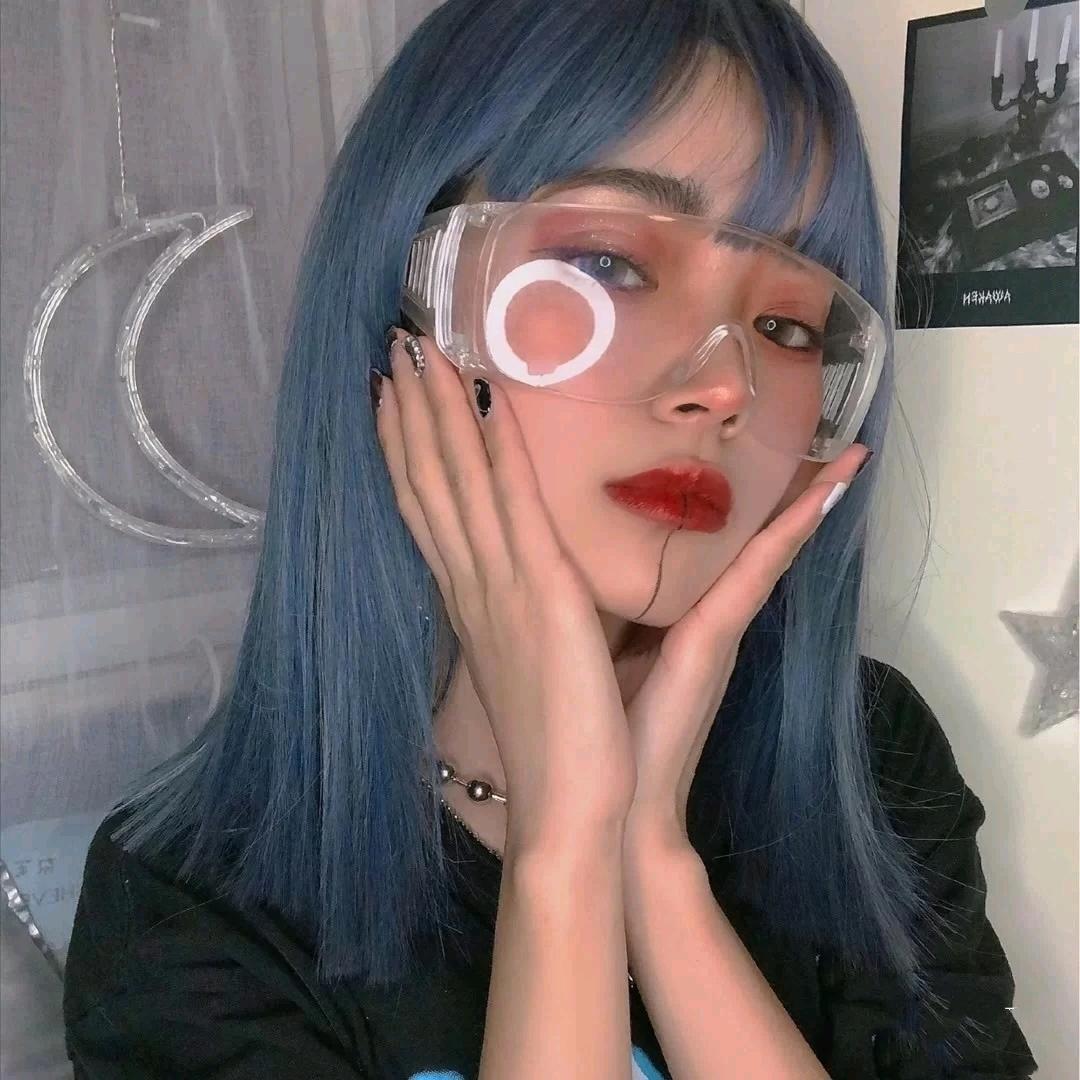 è  è.
