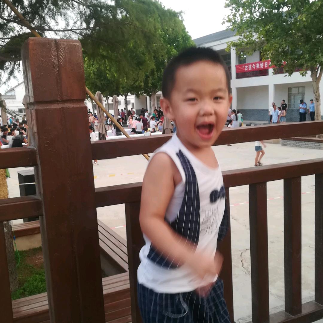 龙岗欢乐世界环游世界操作员