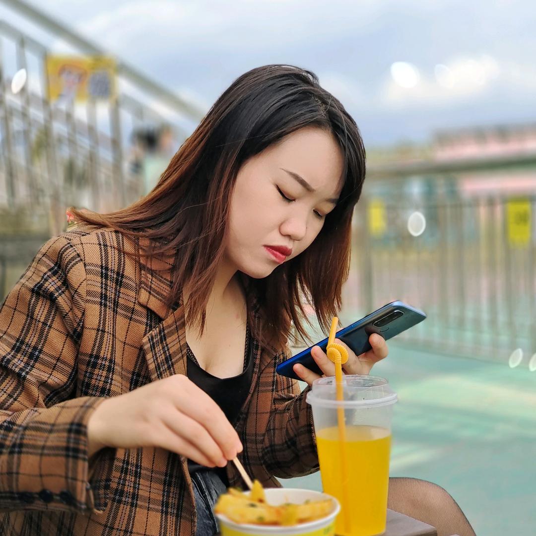 98年的小姐姐