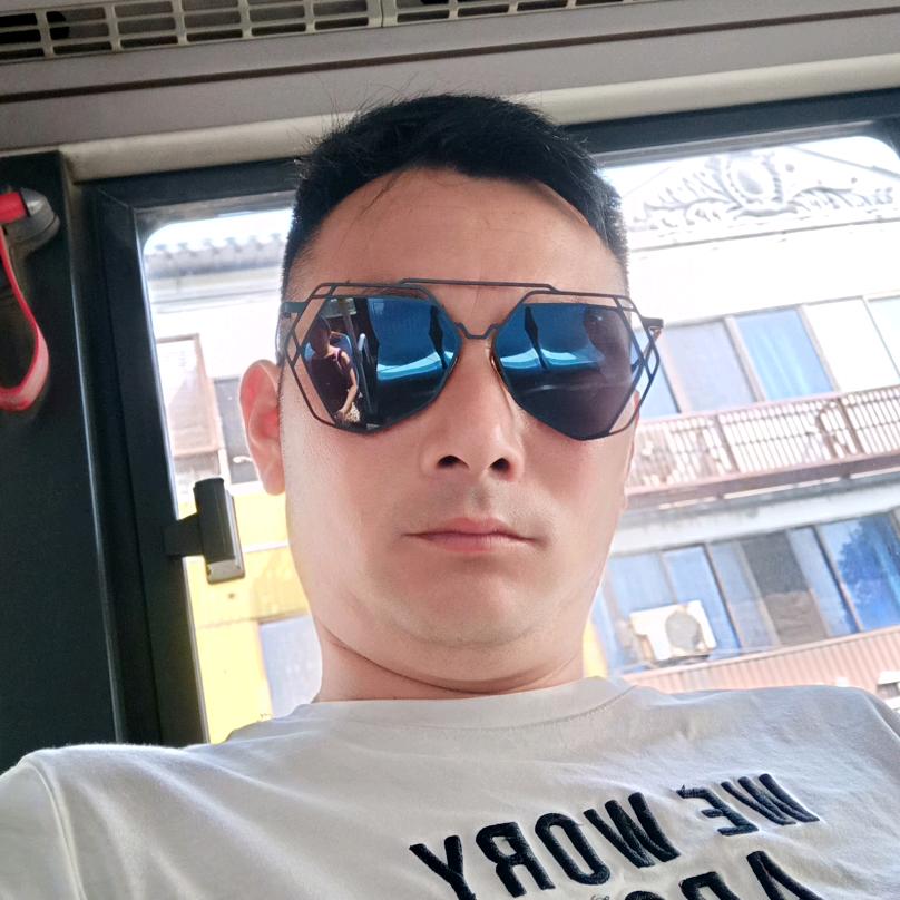 给儿子摇个妈