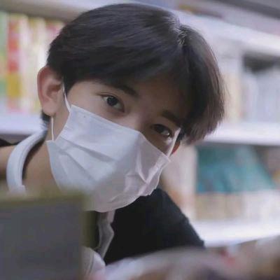 难掩爱意呀