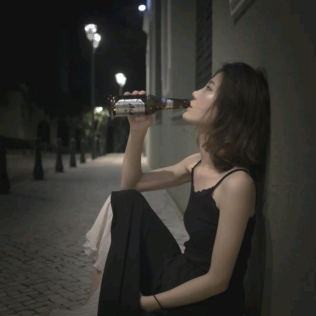 |｡･㉨･)っ♡Tik