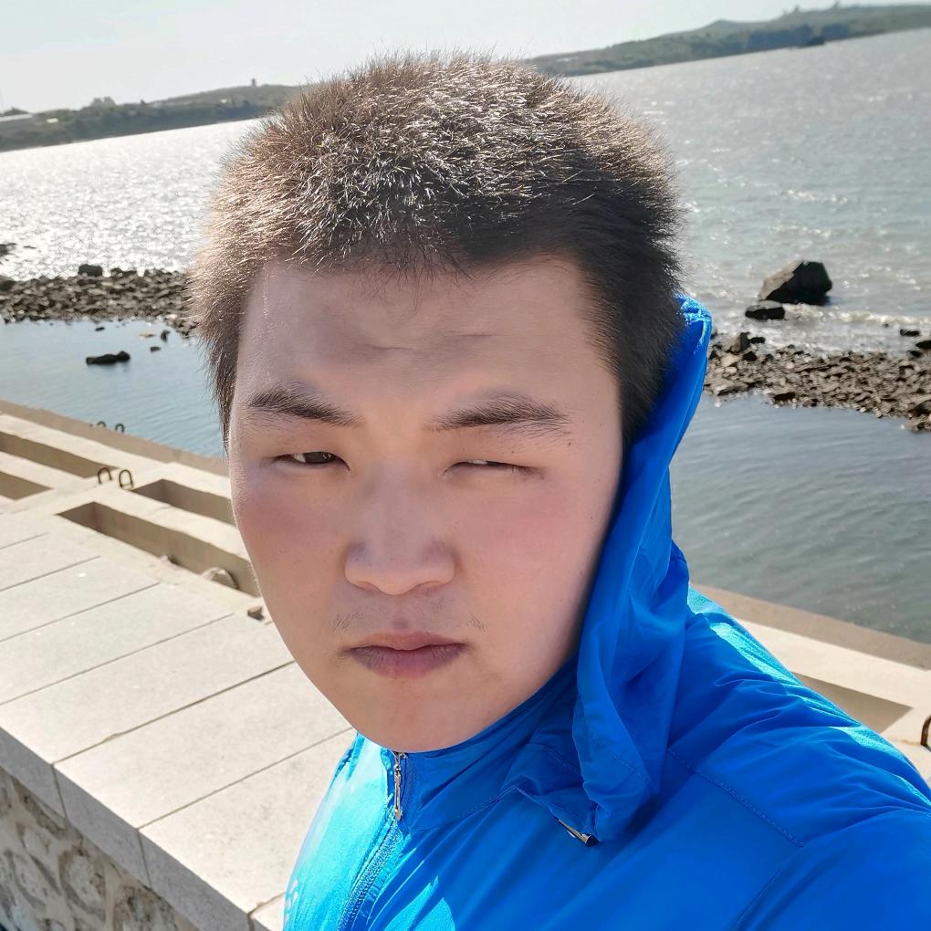 爱上钓鱼的小胖子