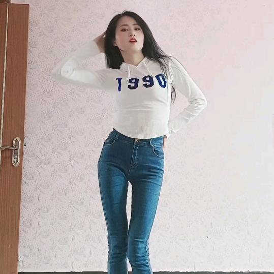 欢欢爱舞蹈