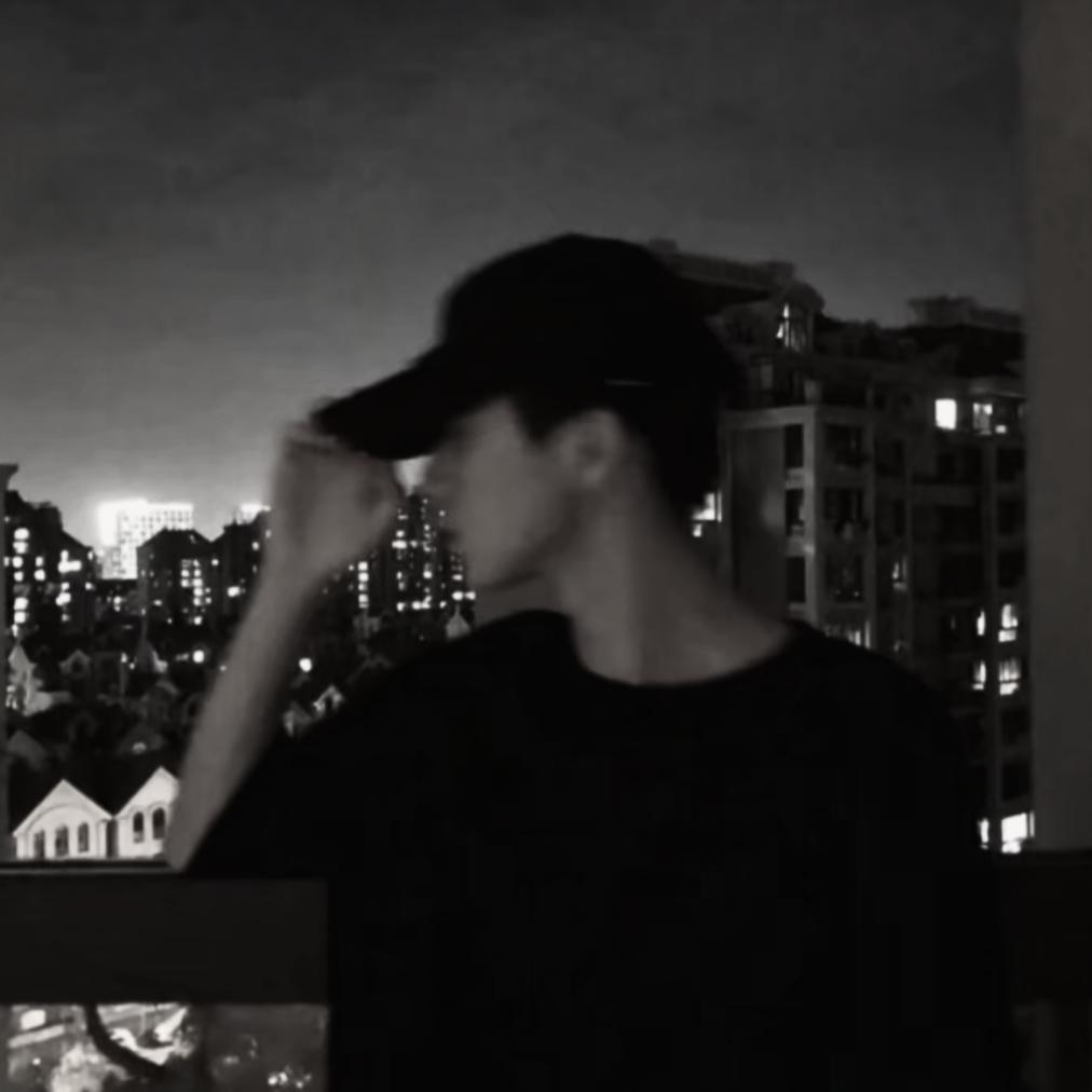 M万