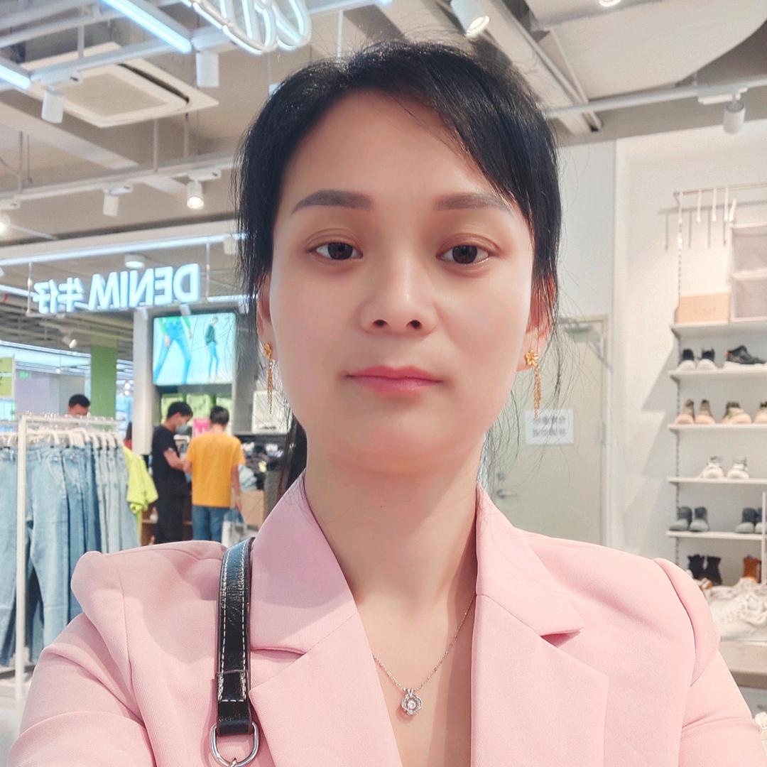 玲玲在深圳