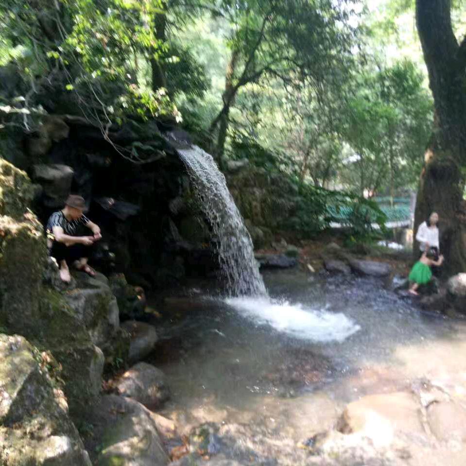 爱非凡
