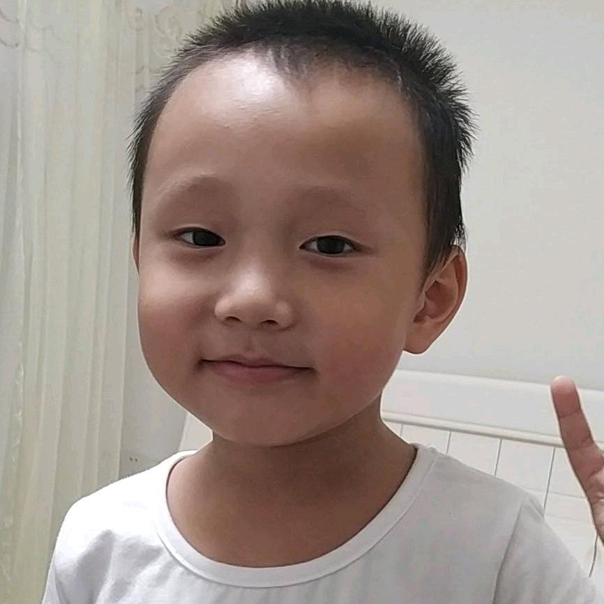 朵拉朵朵服饰店