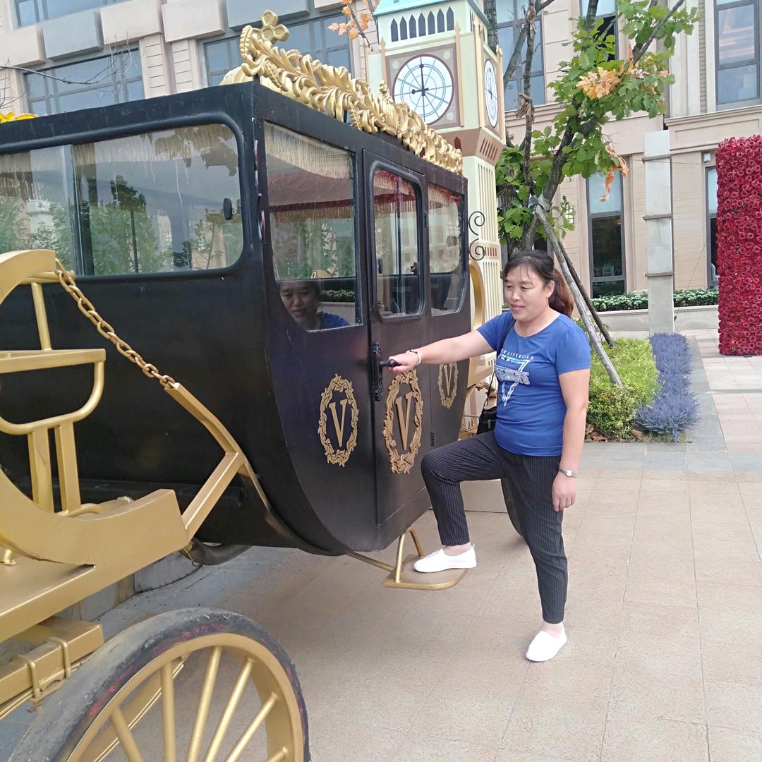 月小牧