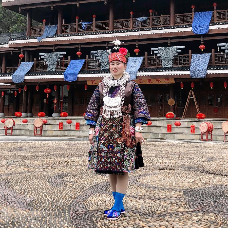 苗族姐姐（阿幼谷）