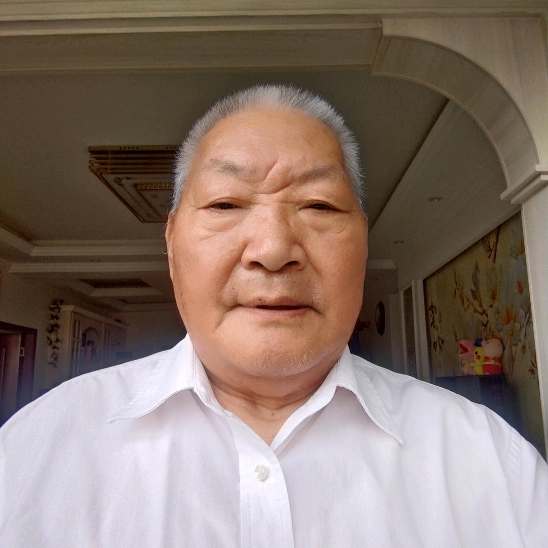 何老先生