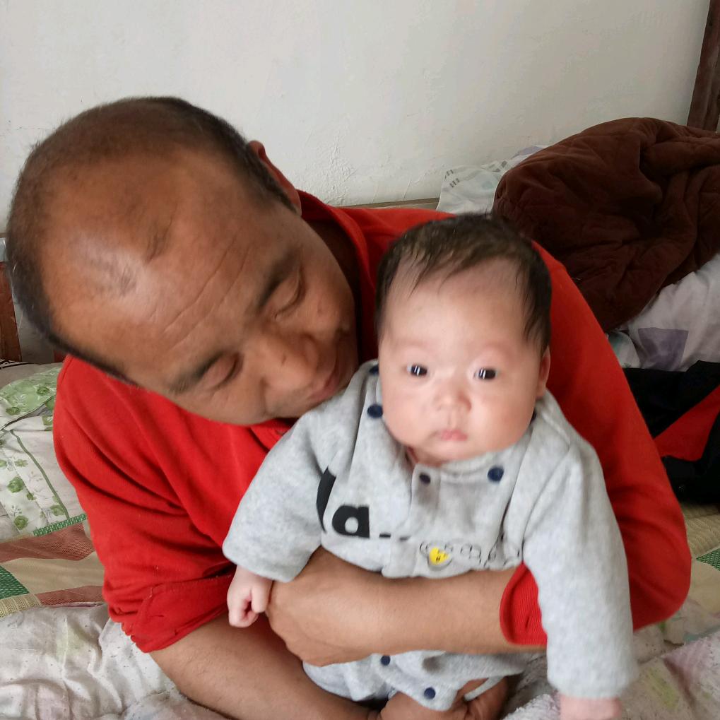 张士新