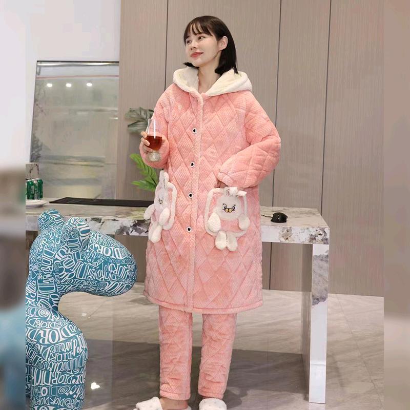 甄暖睡衣