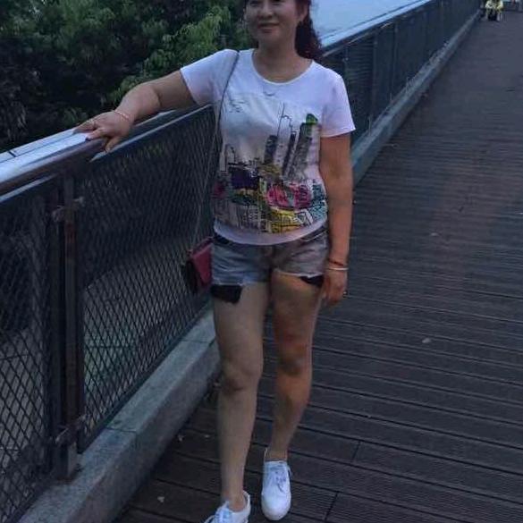 丽丽