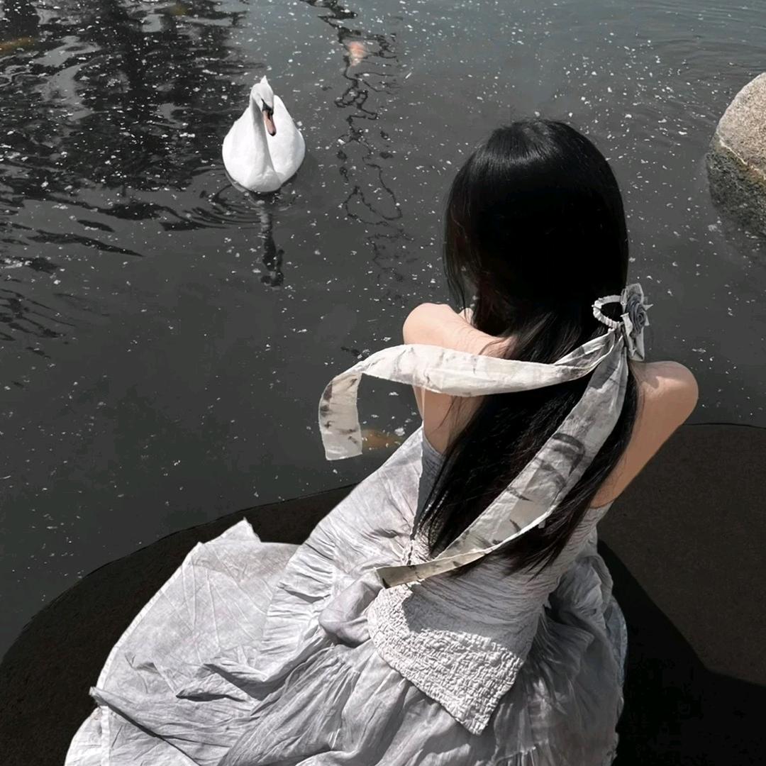 和我逃出雨天^