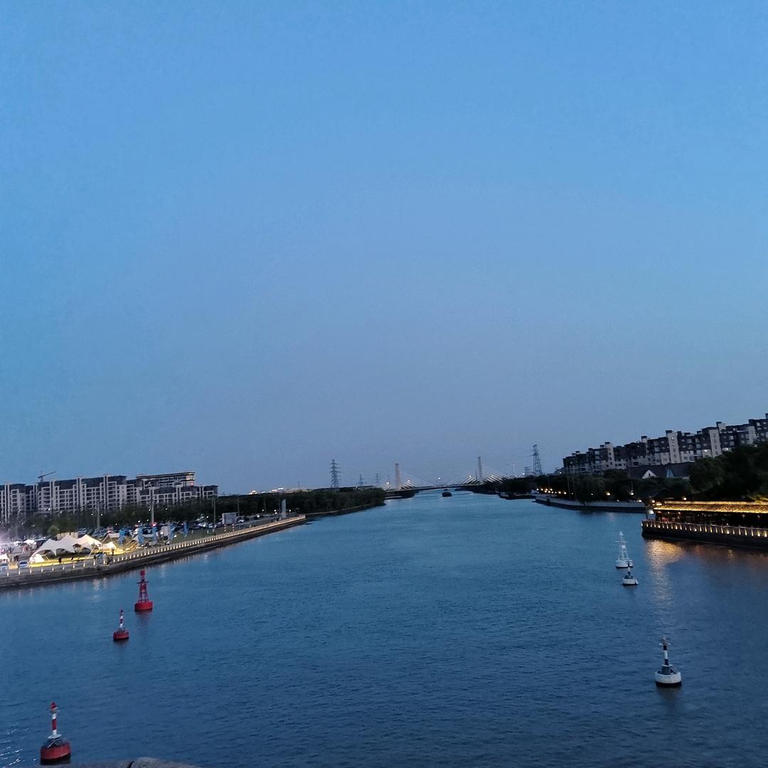 风吹残叶