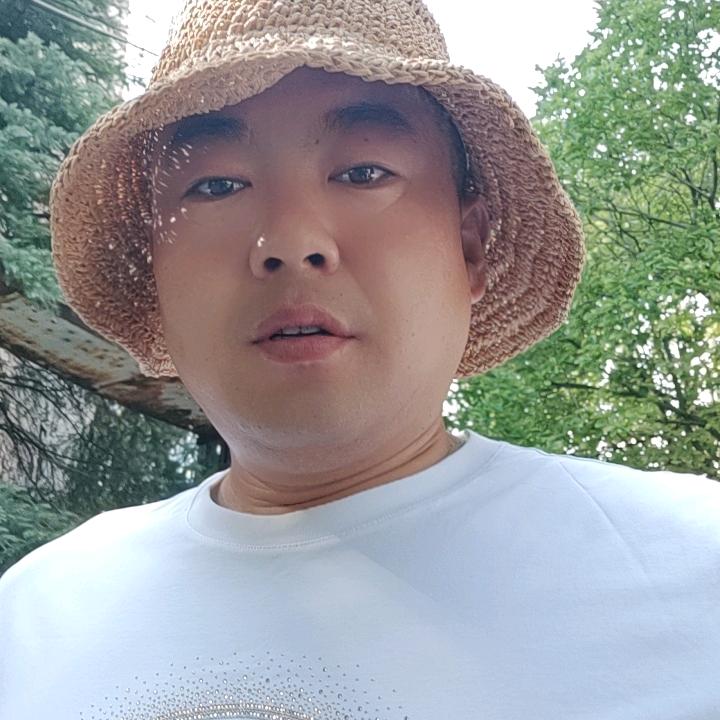 成年人