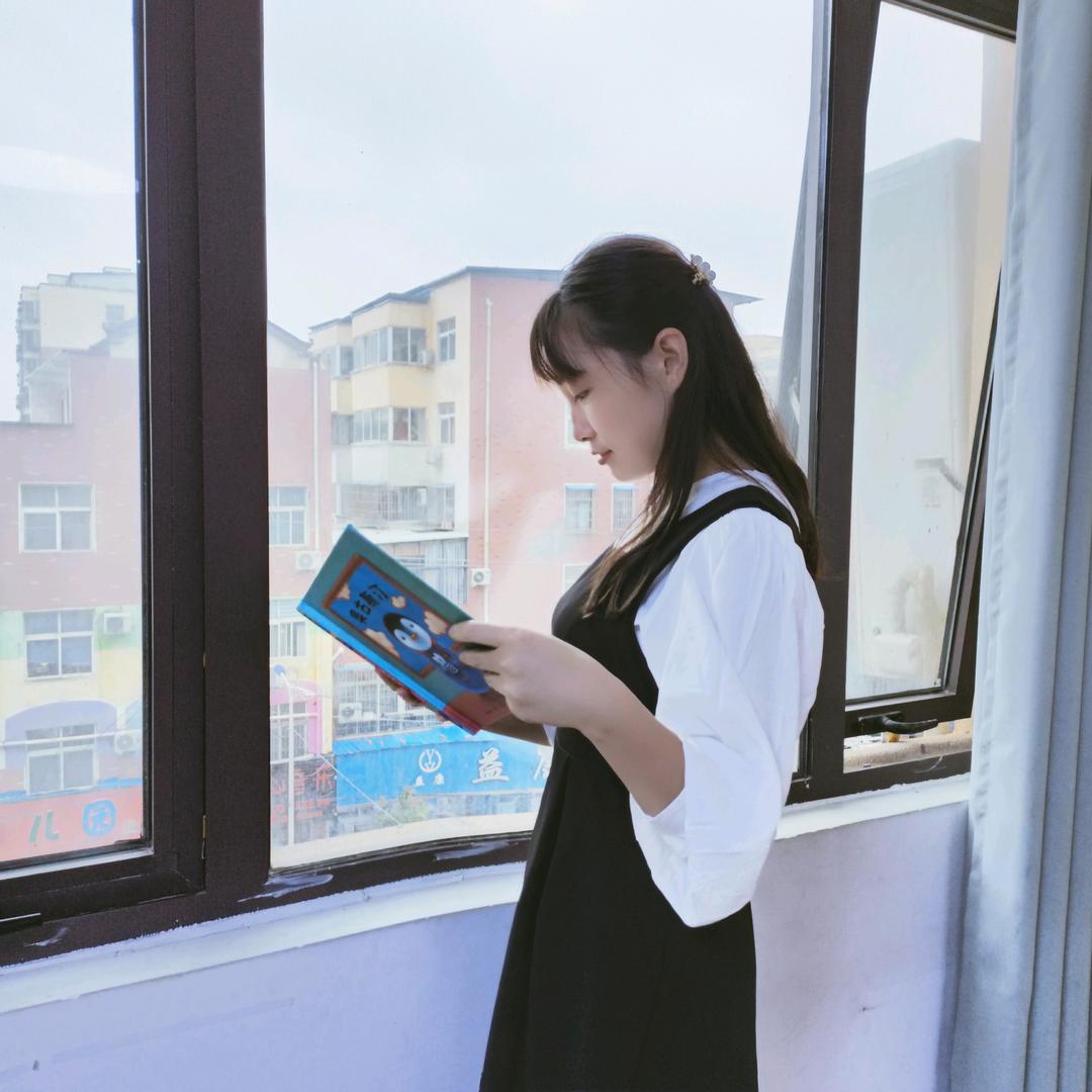 单眼皮的刘女士