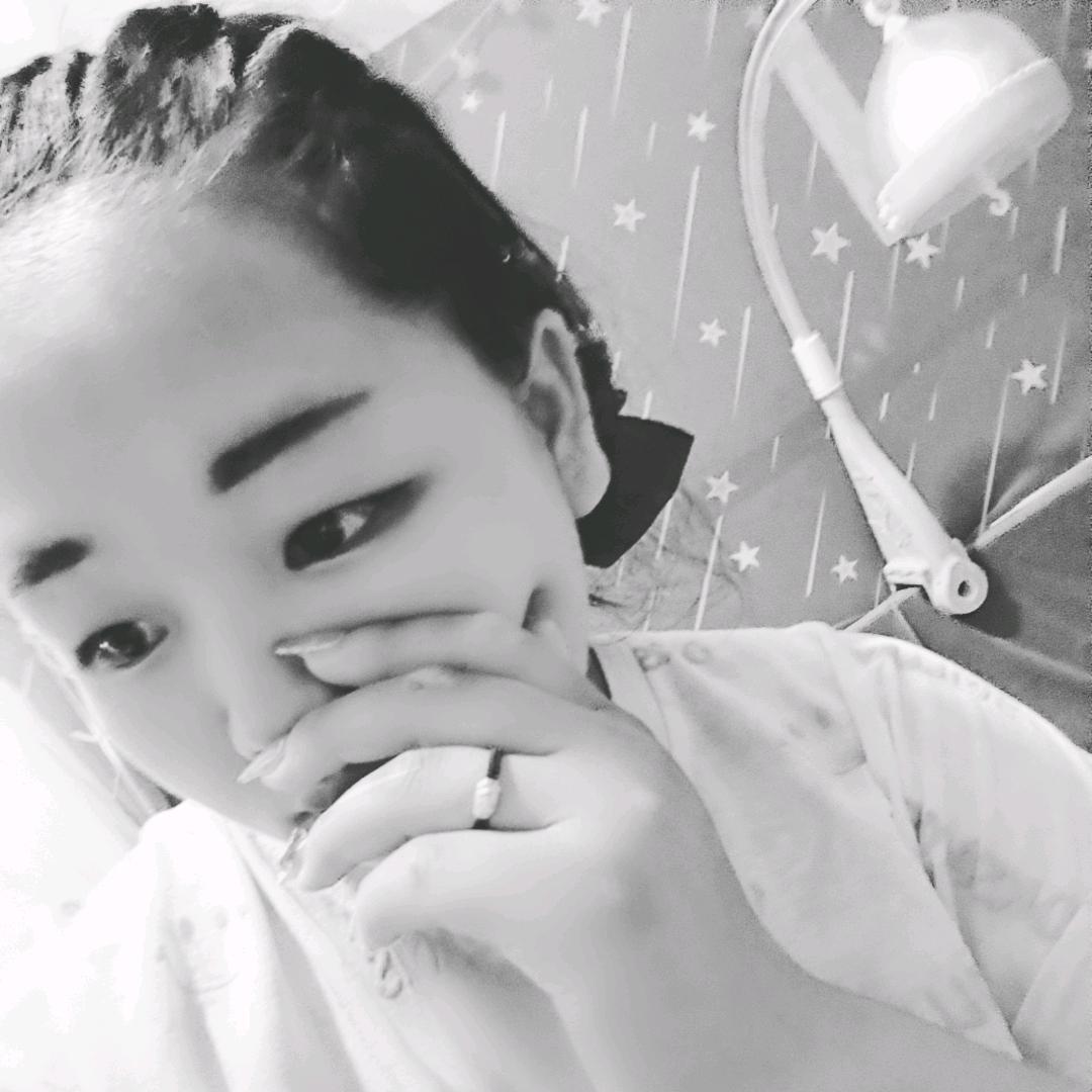 小飞月（贵州姑娘）