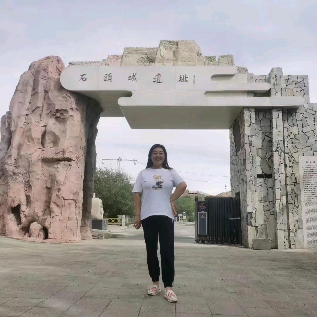 格格在喀什.【专业玻璃幕墙内外墙】