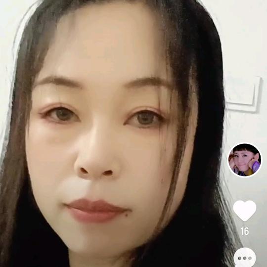 蓝蓝的天空莲姐