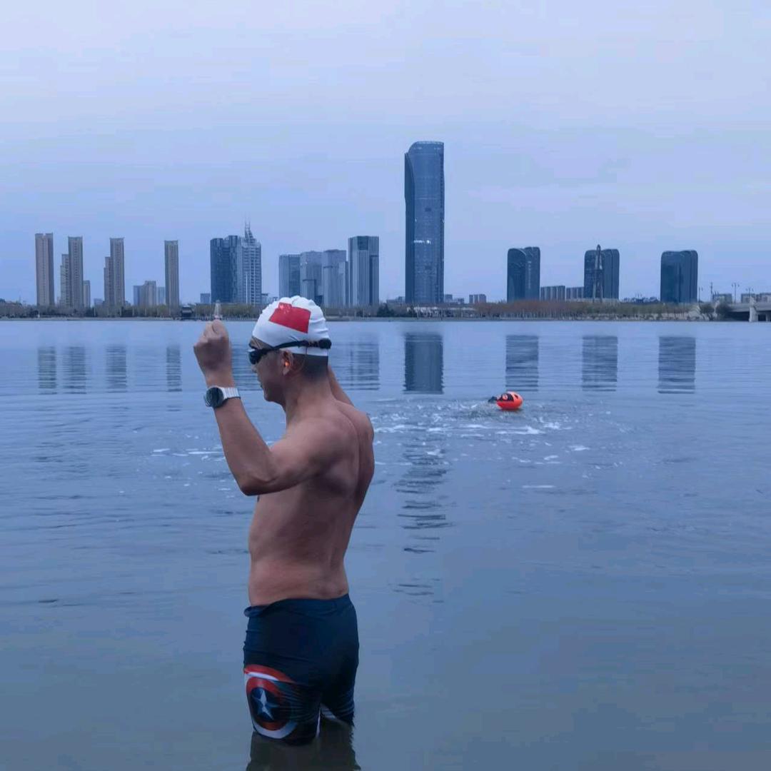海 阔 天 空（冬泳）🏊🏻🏊🏻