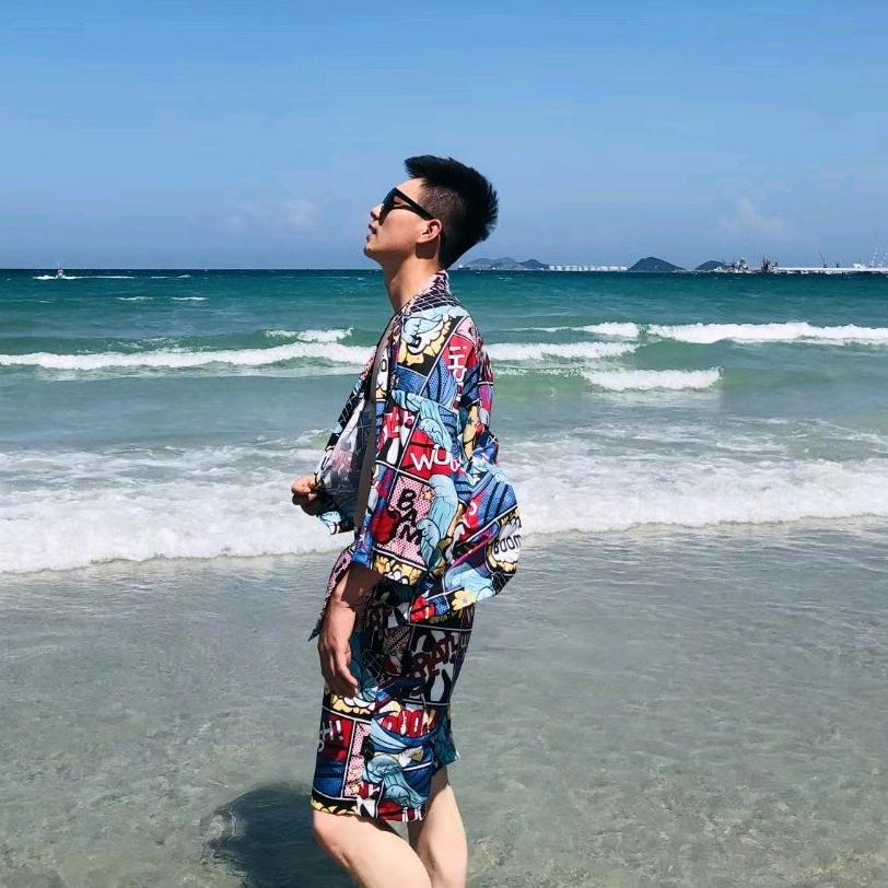 李哥哥。