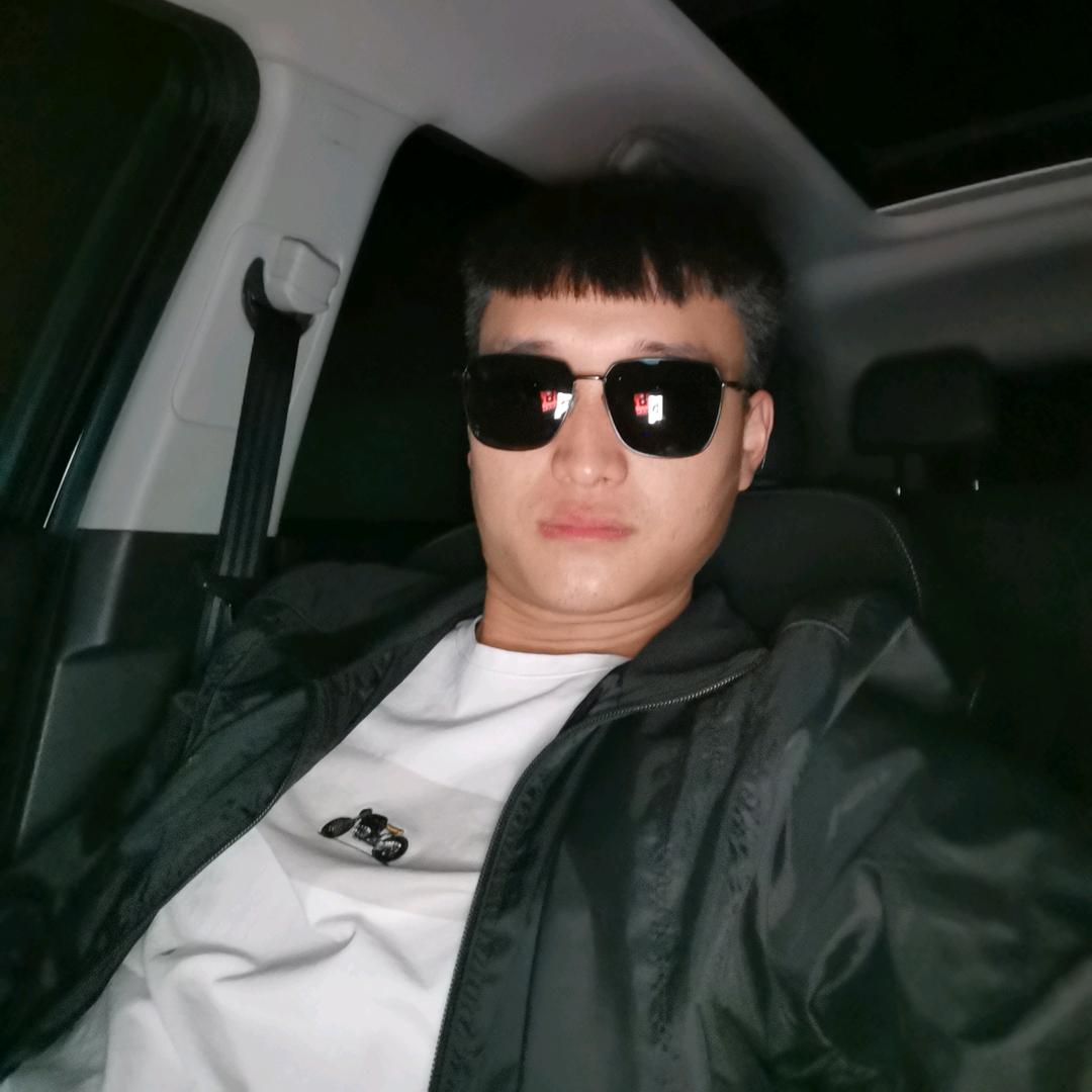 农村人     啊文