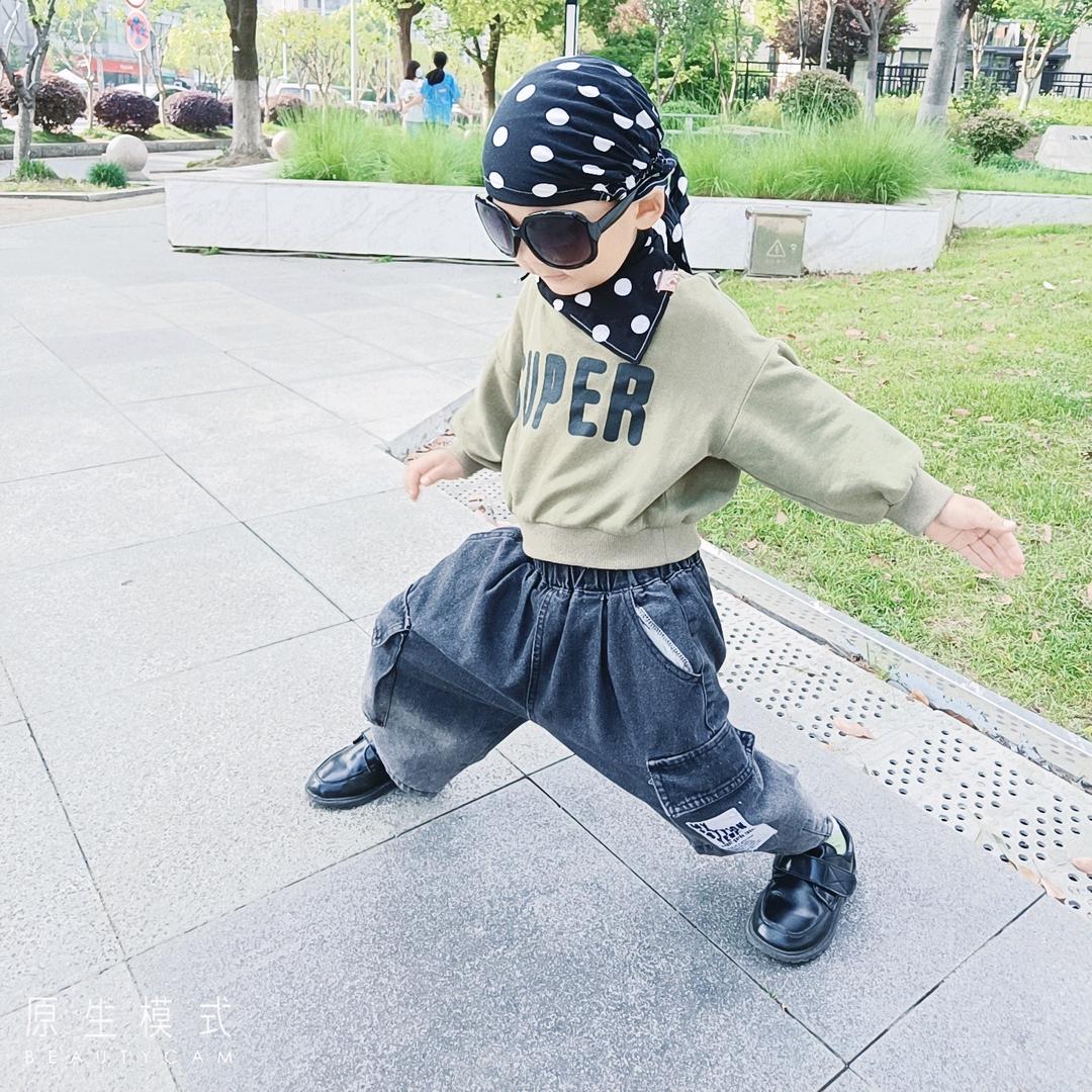 陆泰宇阳男娃穿搭