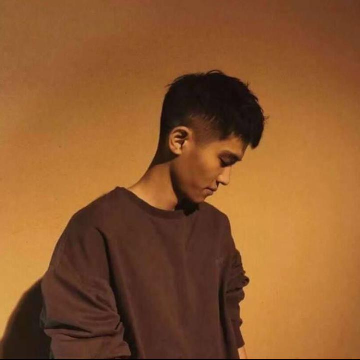 “B̶ᴀ̶ᴄ̶ᴋ̶.”