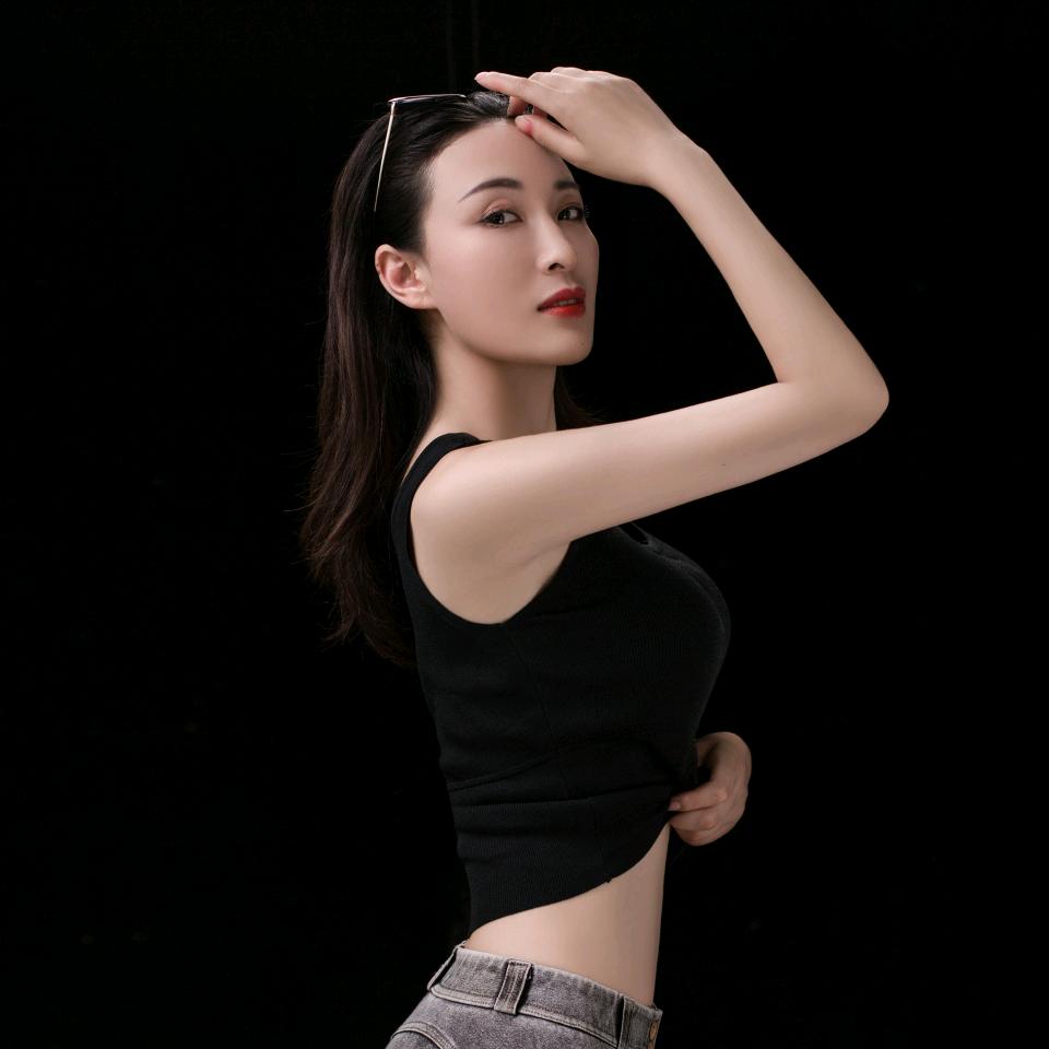 九妹（唱歌主播）话筒🎤