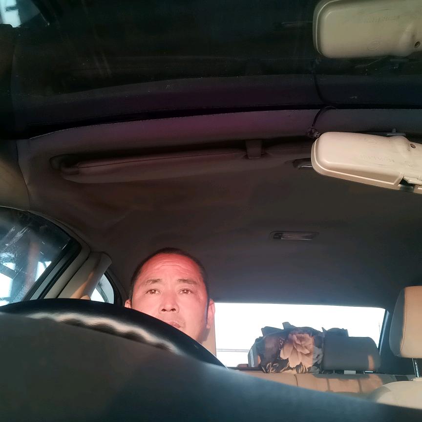 卢启红
