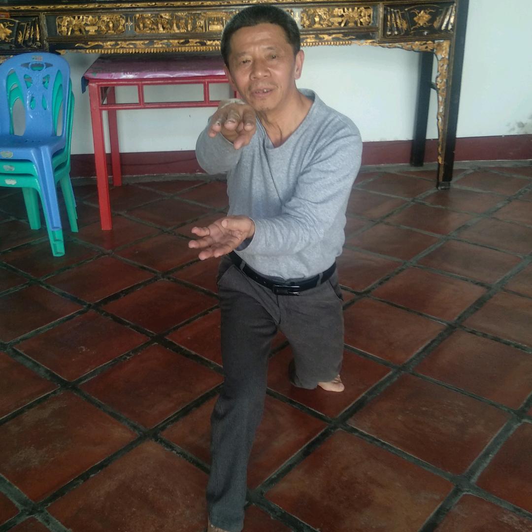 陈龙