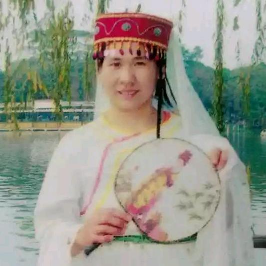 群芳佛香厂曾义芳