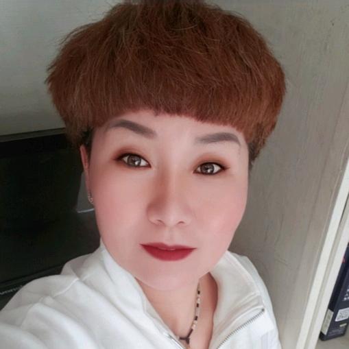 利枝姐……（商品在橱窗）