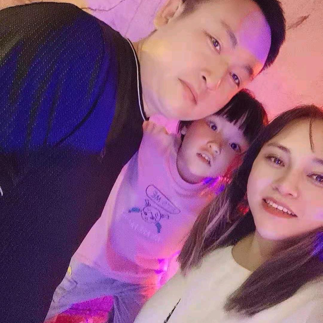 我们仨