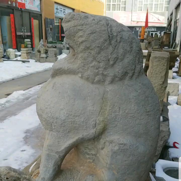 华哥丑石艺术空间