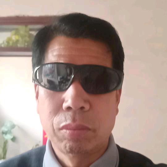 平凡哥(每晚八点四十分开播)