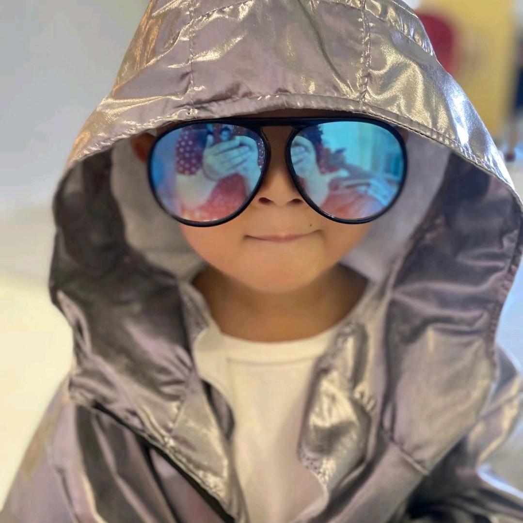 爱唱歌的小伙子哈哈