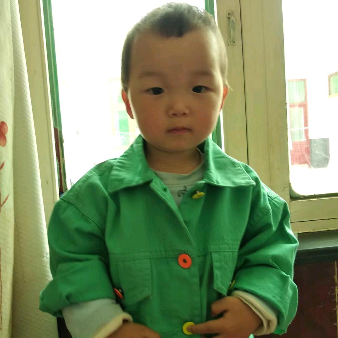党英杰笑口常开