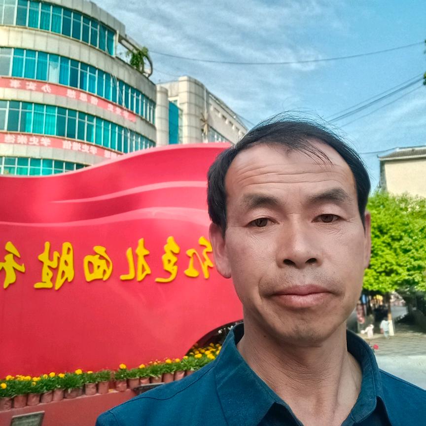 爱好山水的龚师