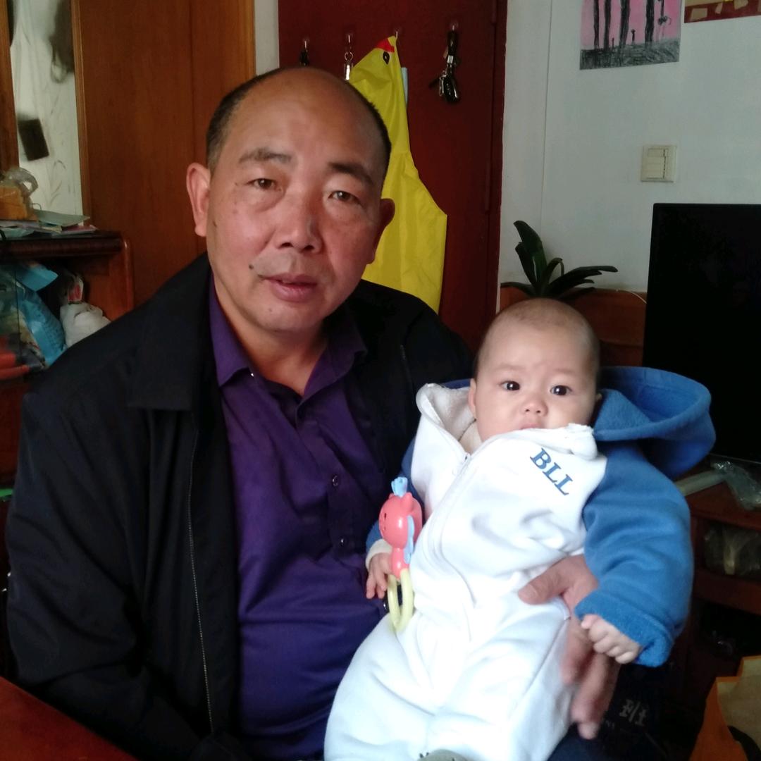 高玉华。