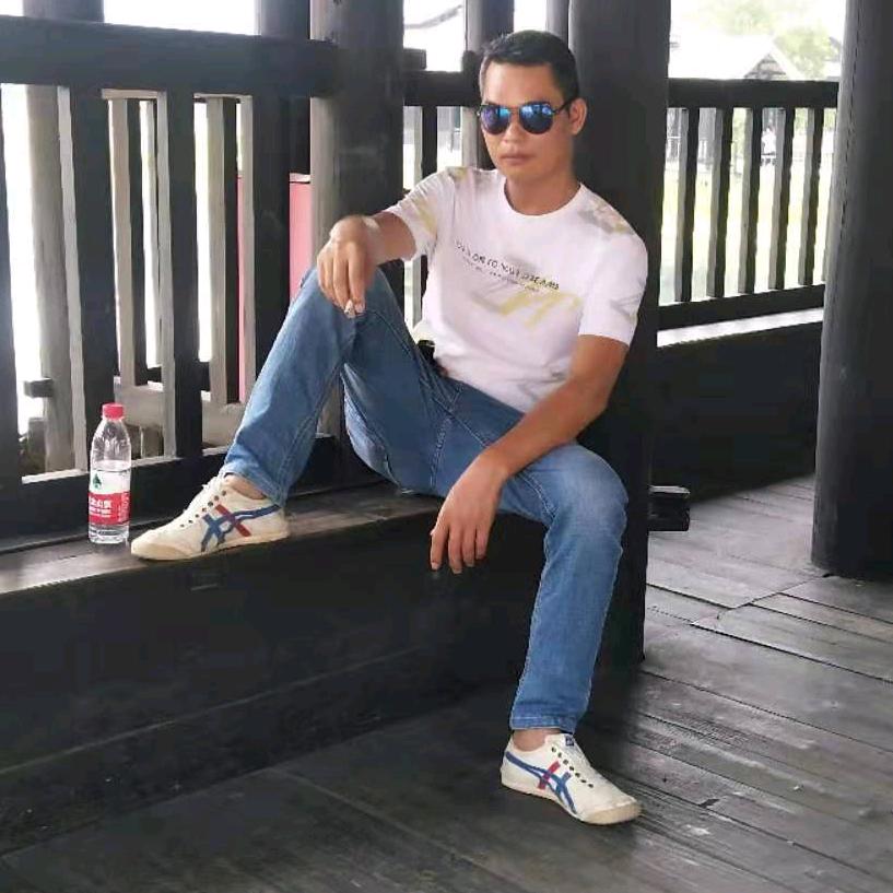 浔城建材何总