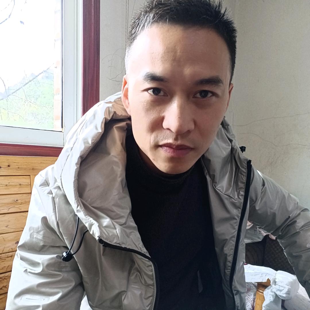 爱吃腊肉的勇哥哥