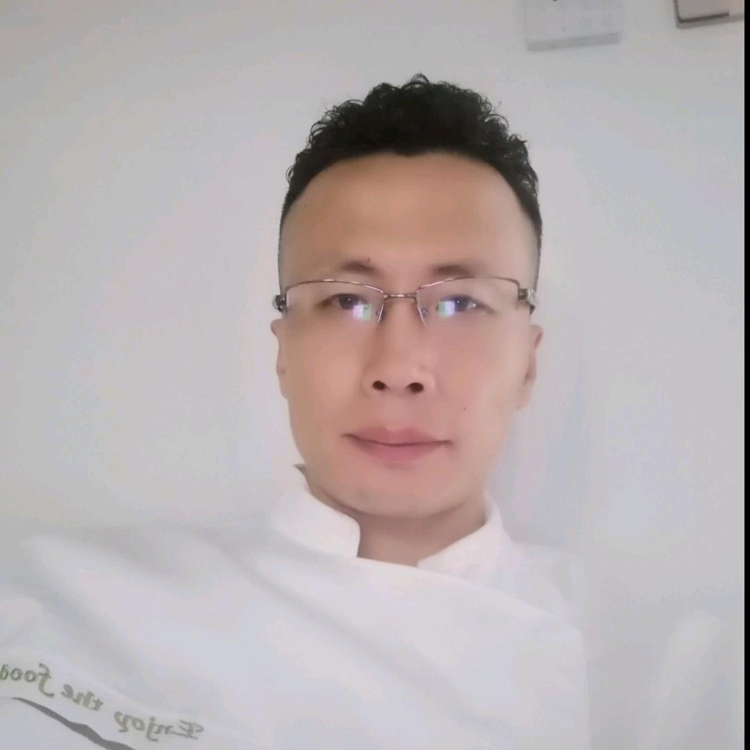 王德龙